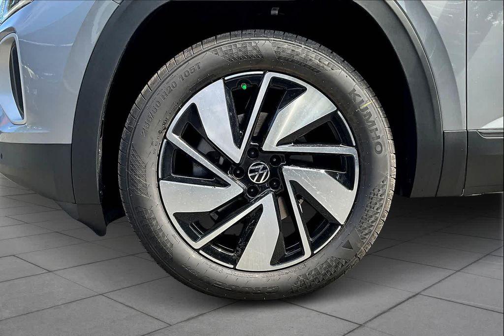 new 2026 Volkswagen Atlas car, priced at $47,131