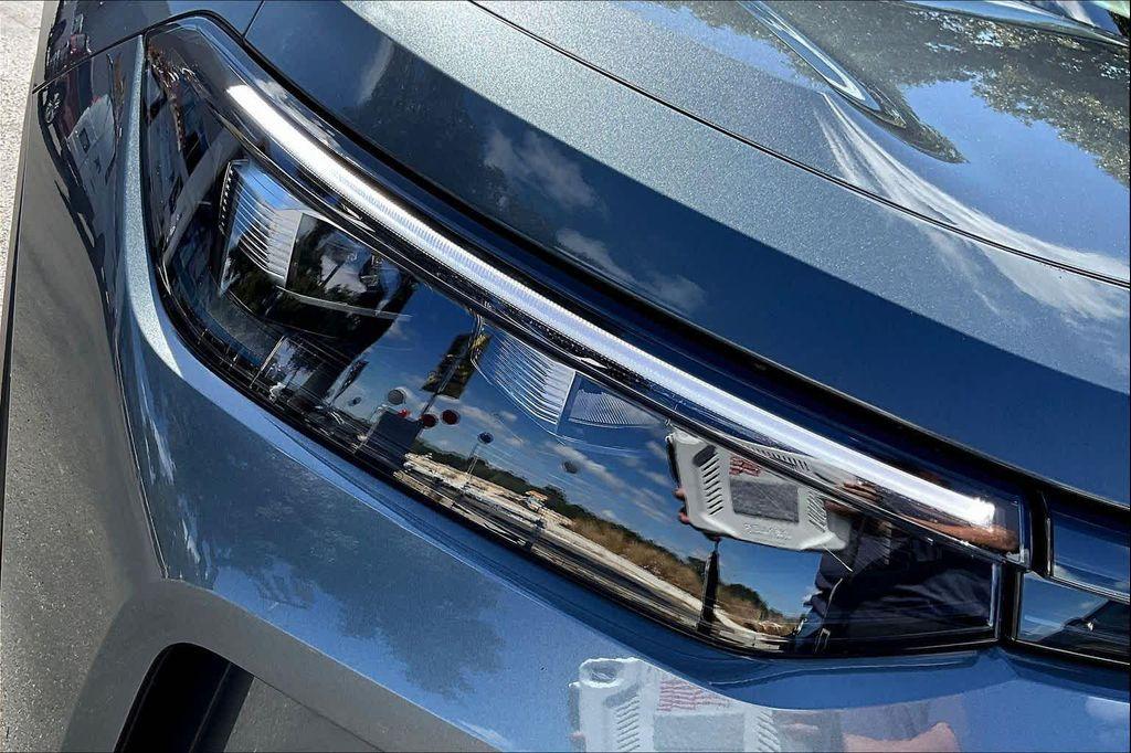 new 2026 Volkswagen Tiguan car, priced at $36,193