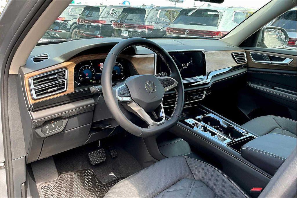 new 2026 Volkswagen Atlas car, priced at $45,841
