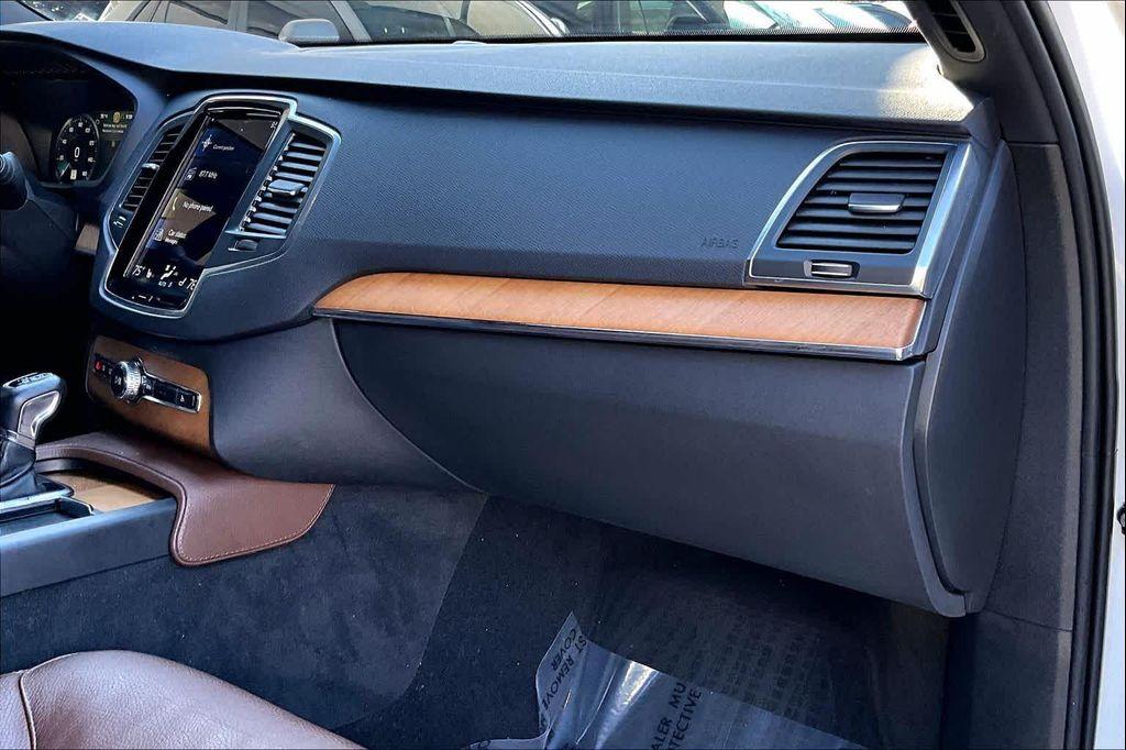 used 2022 Volvo XC90 car, priced at $26,991