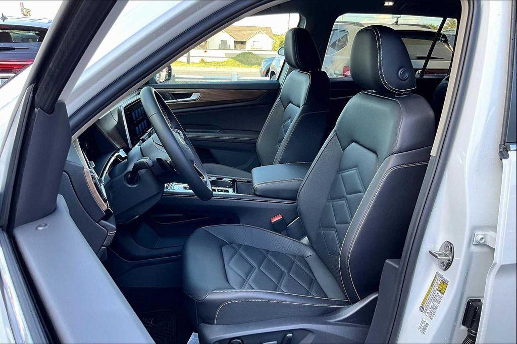 new 2026 Volkswagen Atlas car, priced at $46,386