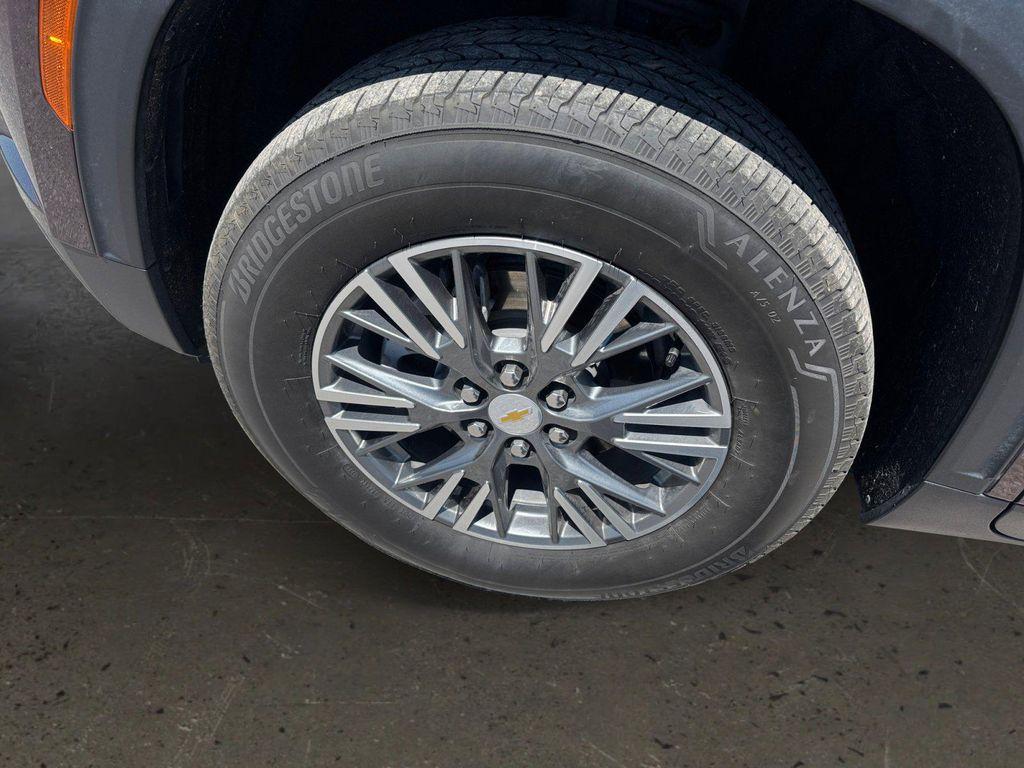 used 2024 Chevrolet Traverse car, priced at $41,466