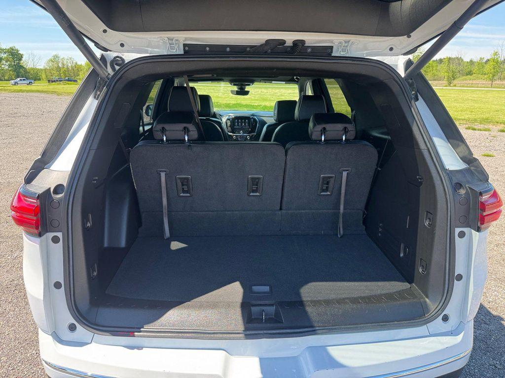 used 2023 Chevrolet Traverse car, priced at $36,159