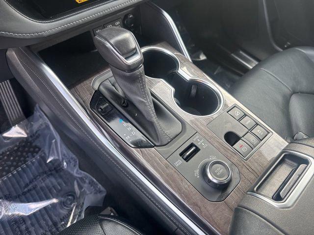used 2023 Toyota Highlander car, priced at $39,938