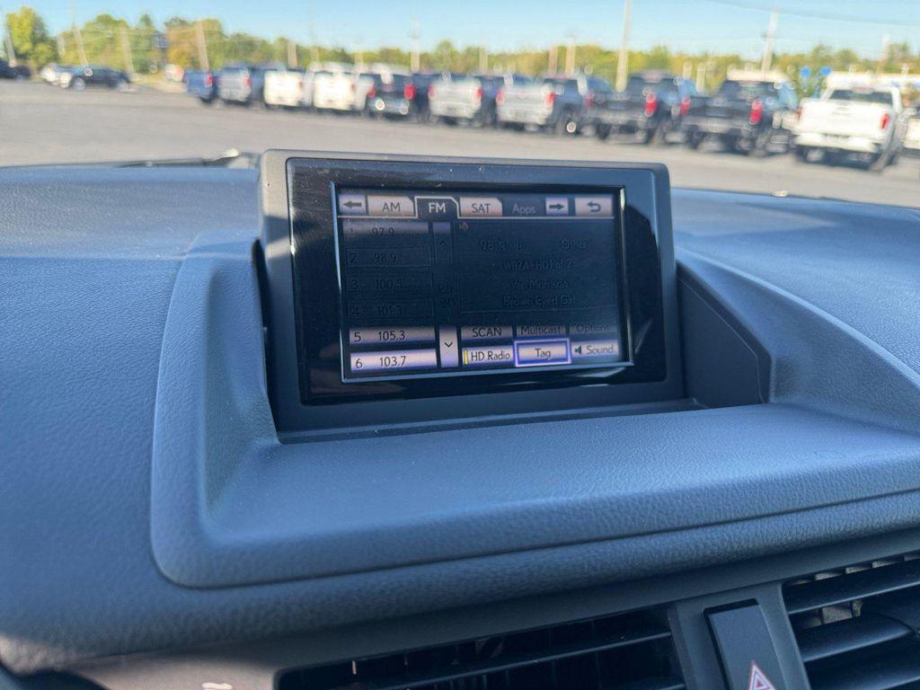 Lexus CT view 21