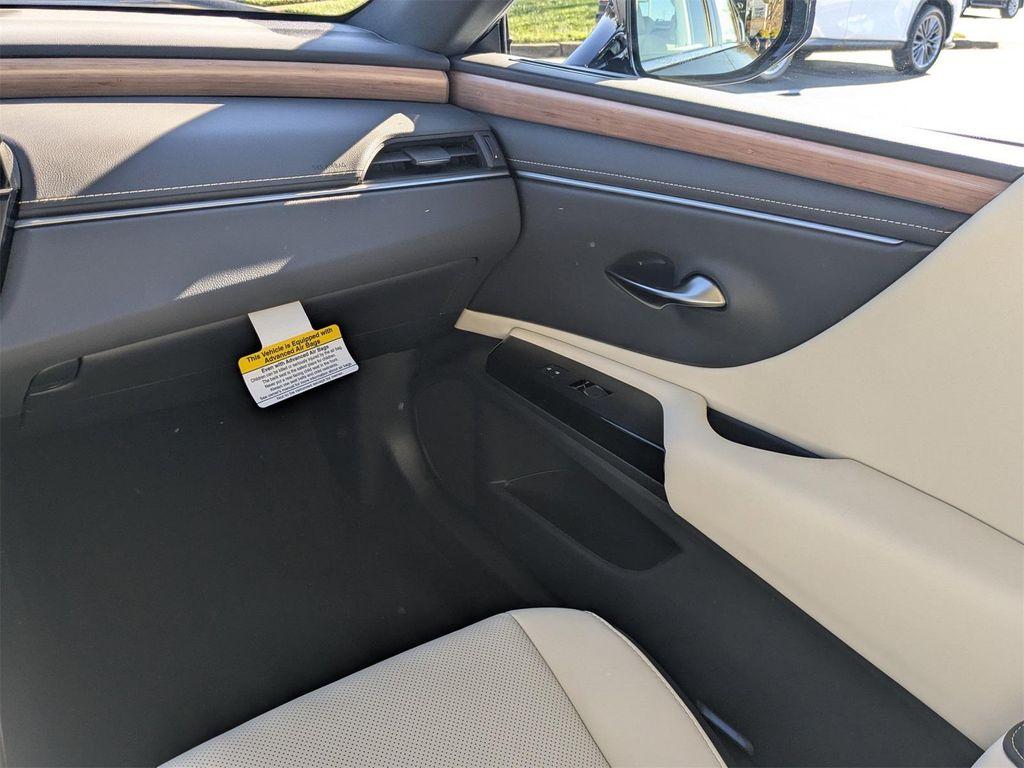 new 2025 Lexus ES 350 car, priced at $50,789