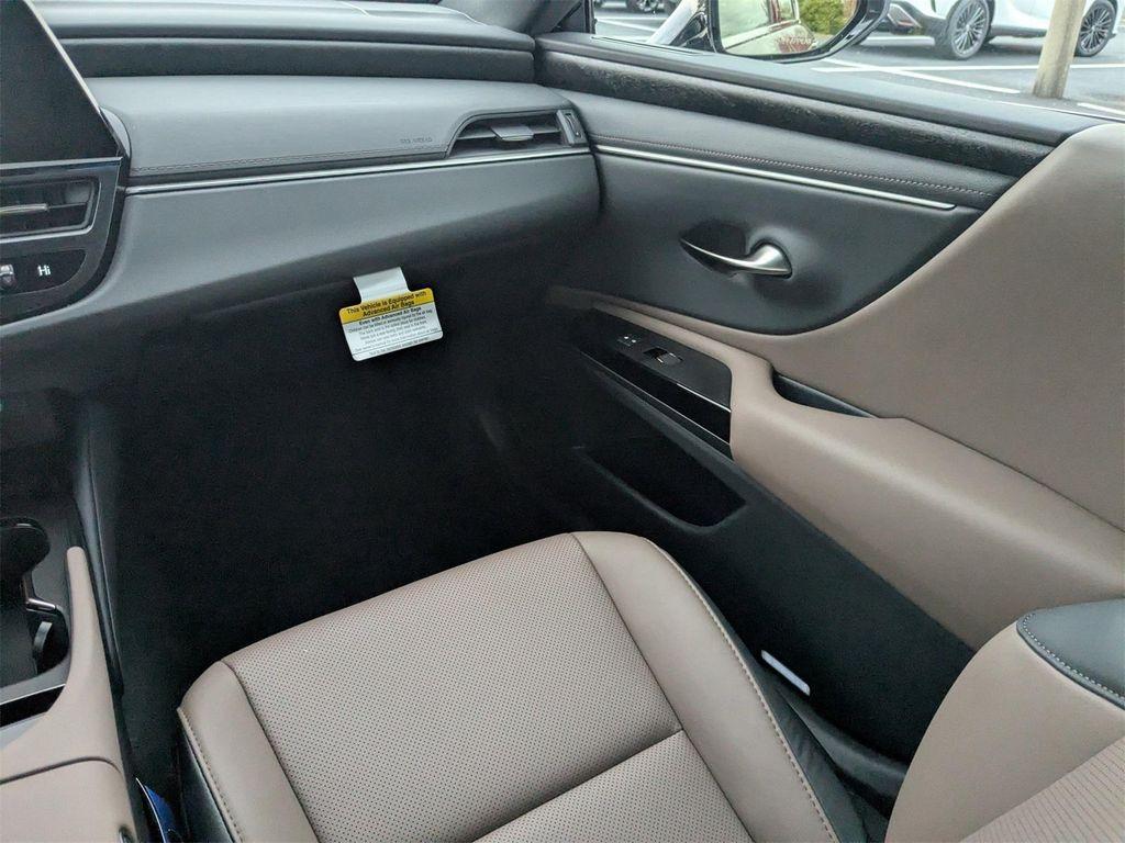 new 2025 Lexus ES 350 car, priced at $49,079