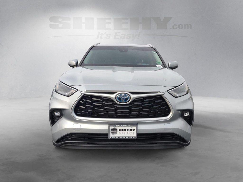 used 2022 Toyota Highlander Hybrid car, priced at $39,995