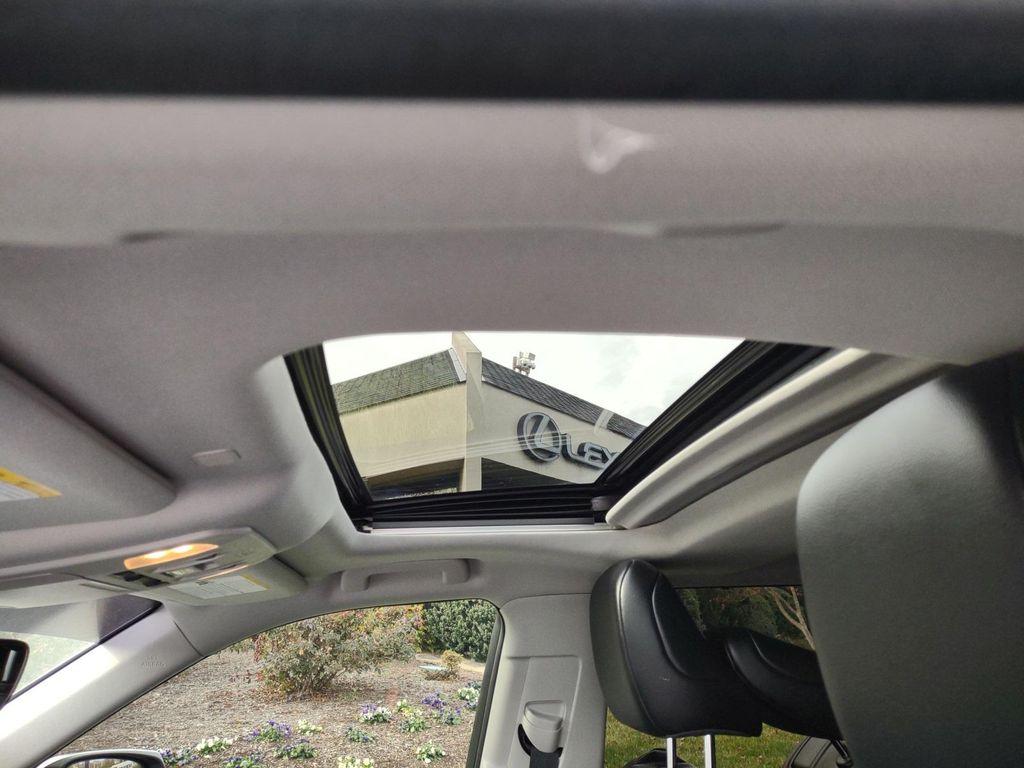 used 2022 Toyota Highlander Hybrid car, priced at $39,995