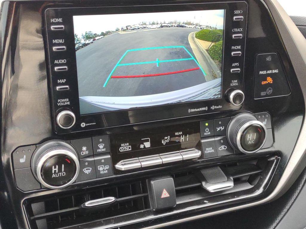 used 2022 Toyota Highlander Hybrid car, priced at $39,995