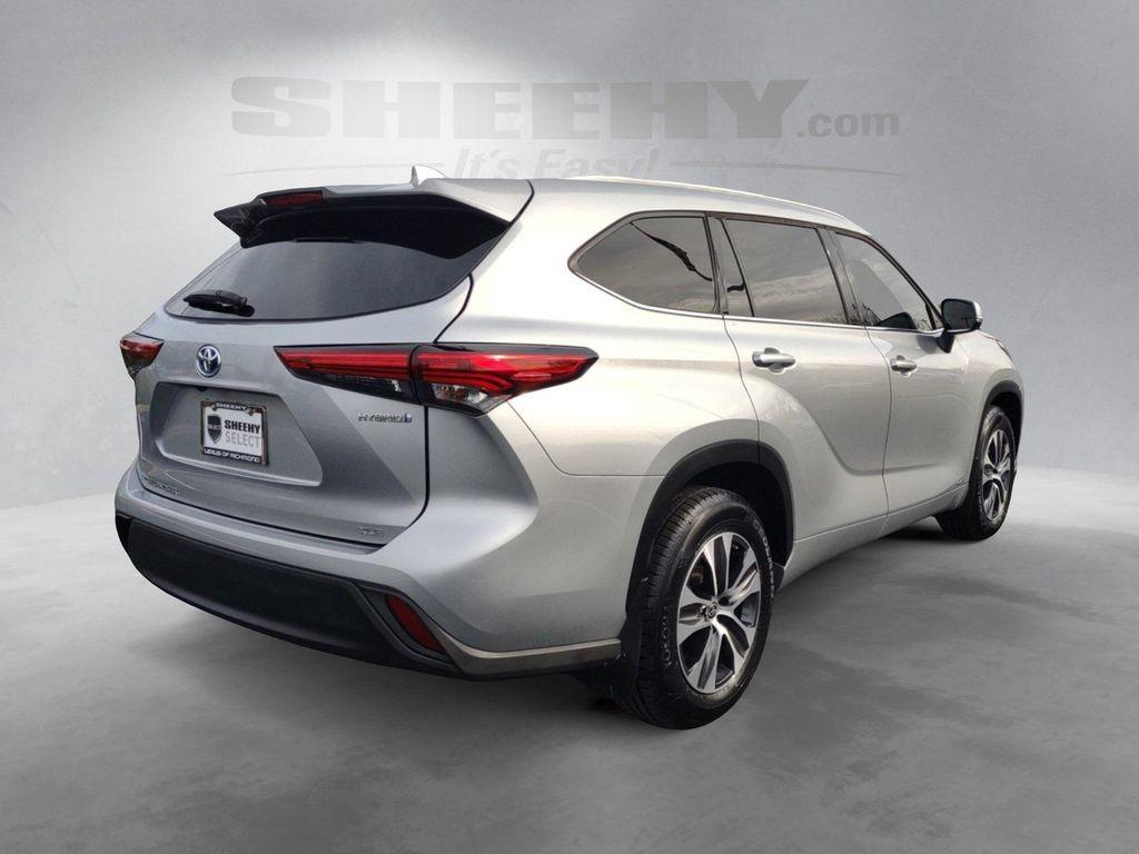 used 2022 Toyota Highlander Hybrid car, priced at $39,995