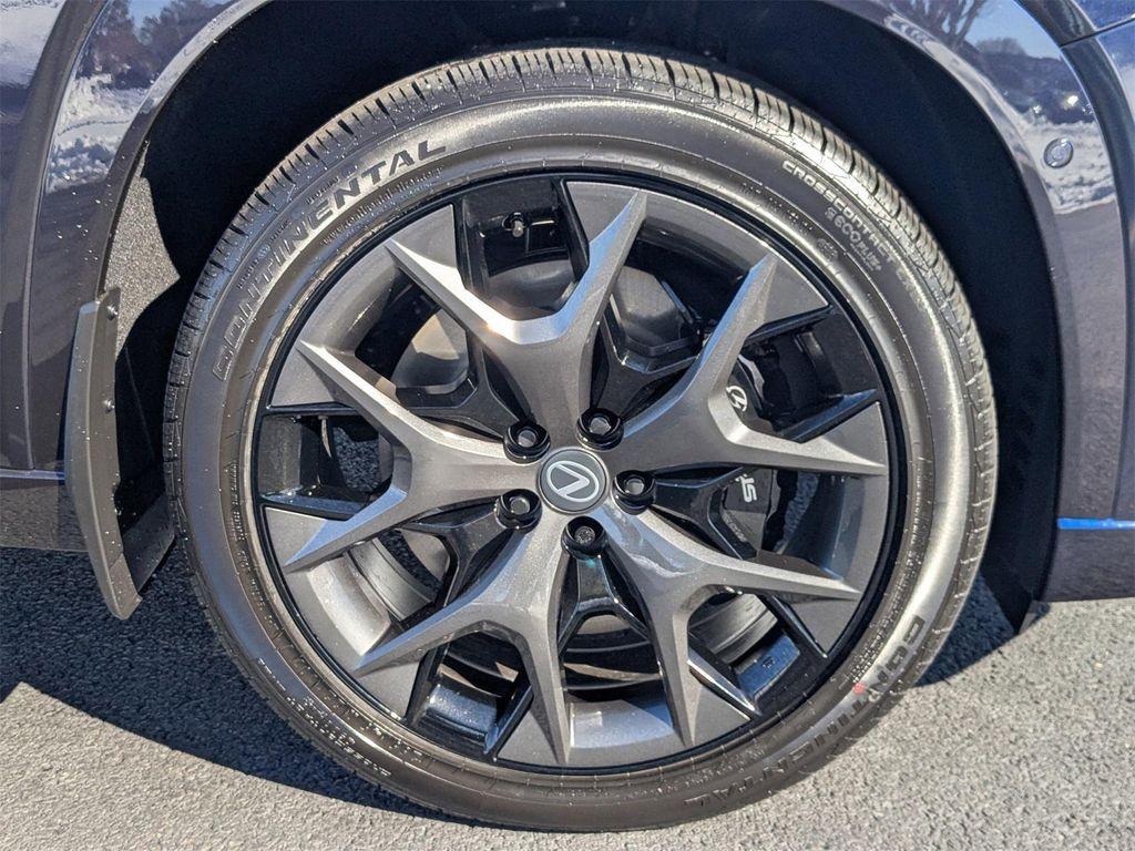 new 2026 Lexus TX 500h car, priced at $75,118