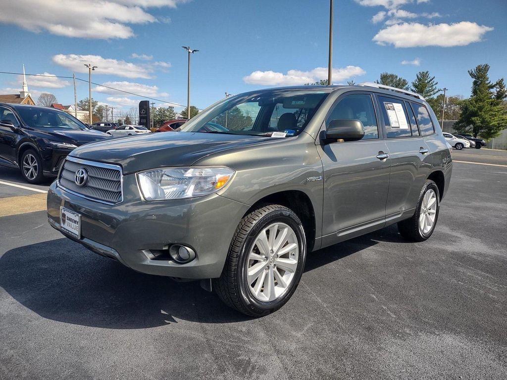 used 2010 Toyota Highlander Hybrid car, priced at $11,555