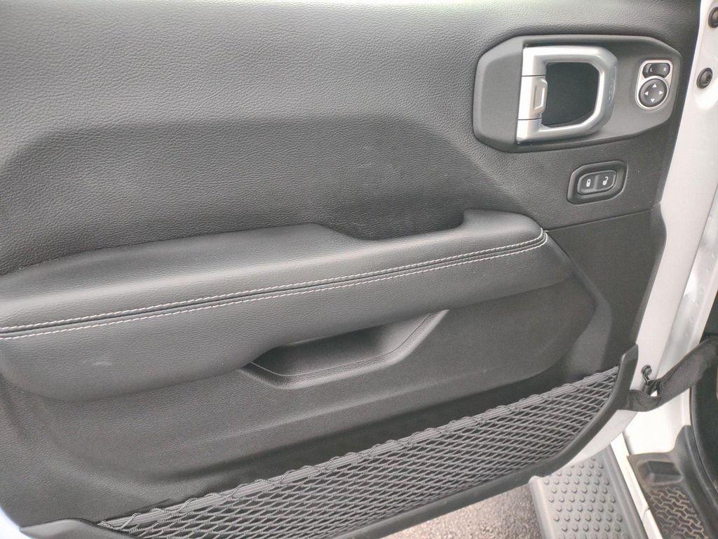 used 2020 Jeep Wrangler Unlimited car, priced at $27,495