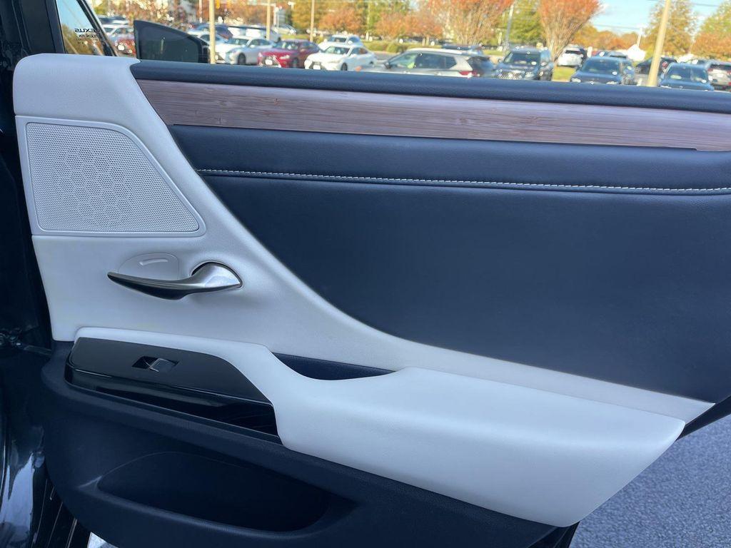 used 2025 Lexus ES 350 car, priced at $42,395