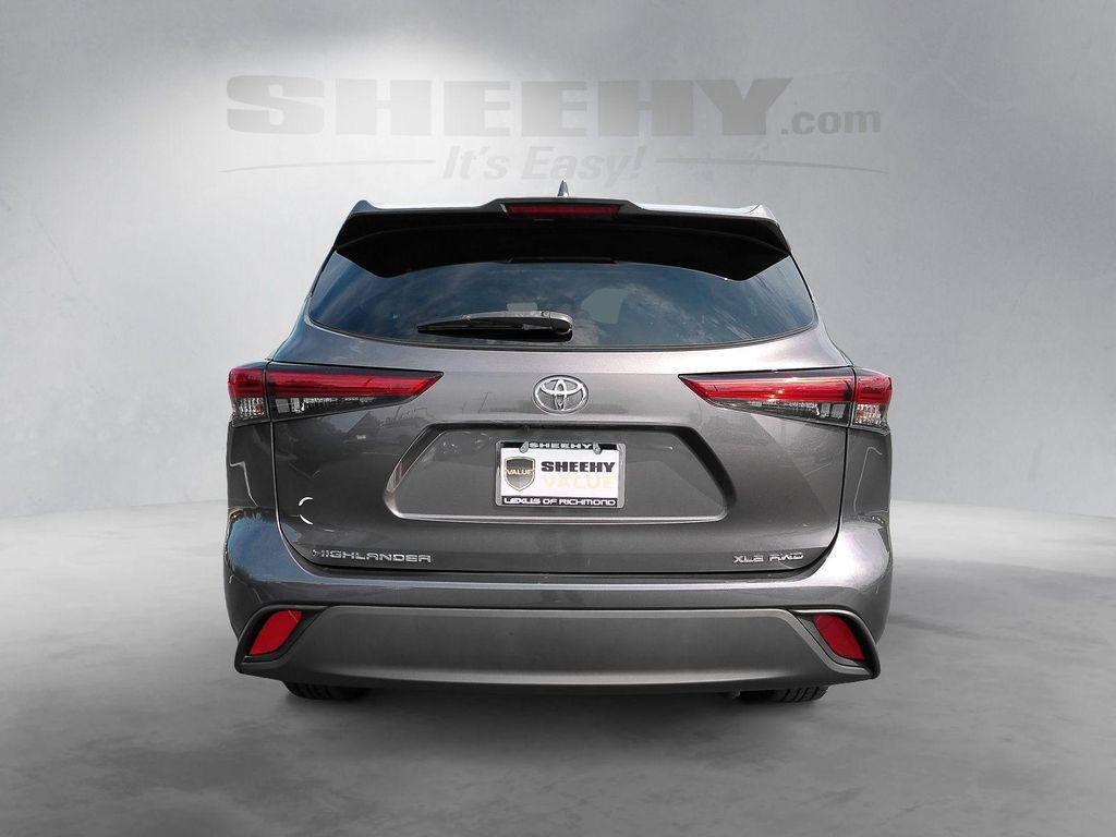 used 2021 Toyota Highlander car, priced at $30,993