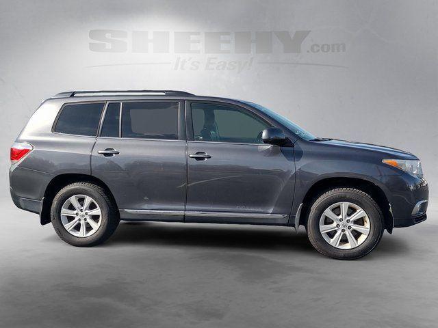 used 2013 Toyota Highlander car, priced at $14,855
