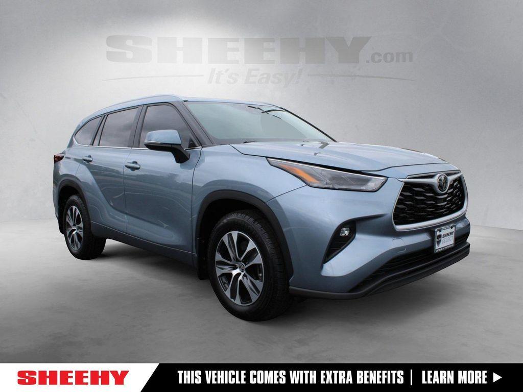 used 2024 Toyota Highlander car, priced at $37,755