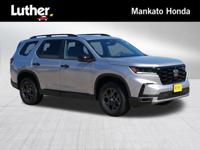 new 2025 Honda Pilot car, priced at $51,194