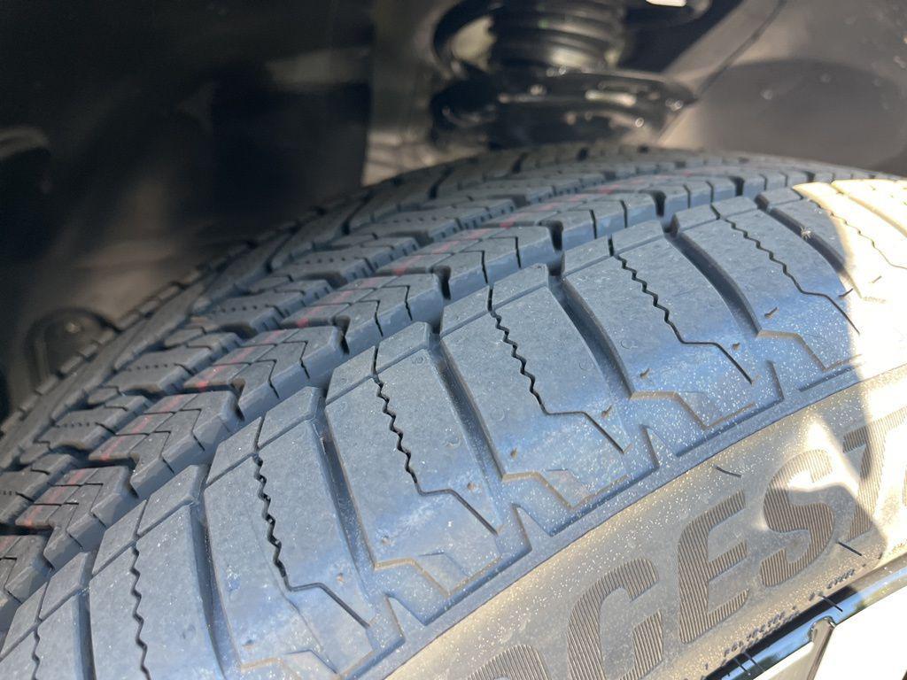 new 2026 Volkswagen Atlas car, priced at $57,692