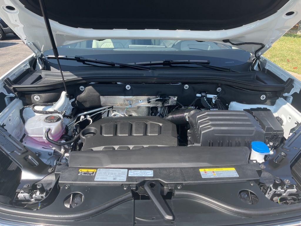 new 2026 Volkswagen Atlas car, priced at $58,402