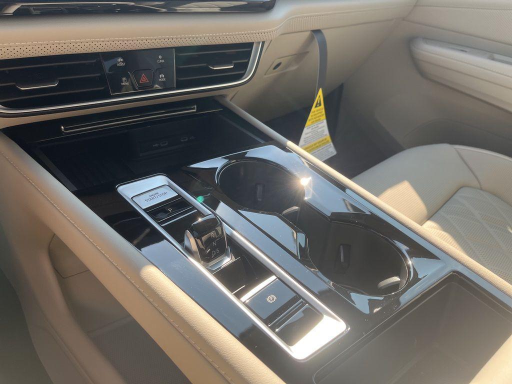 new 2026 Volkswagen Atlas car, priced at $58,402