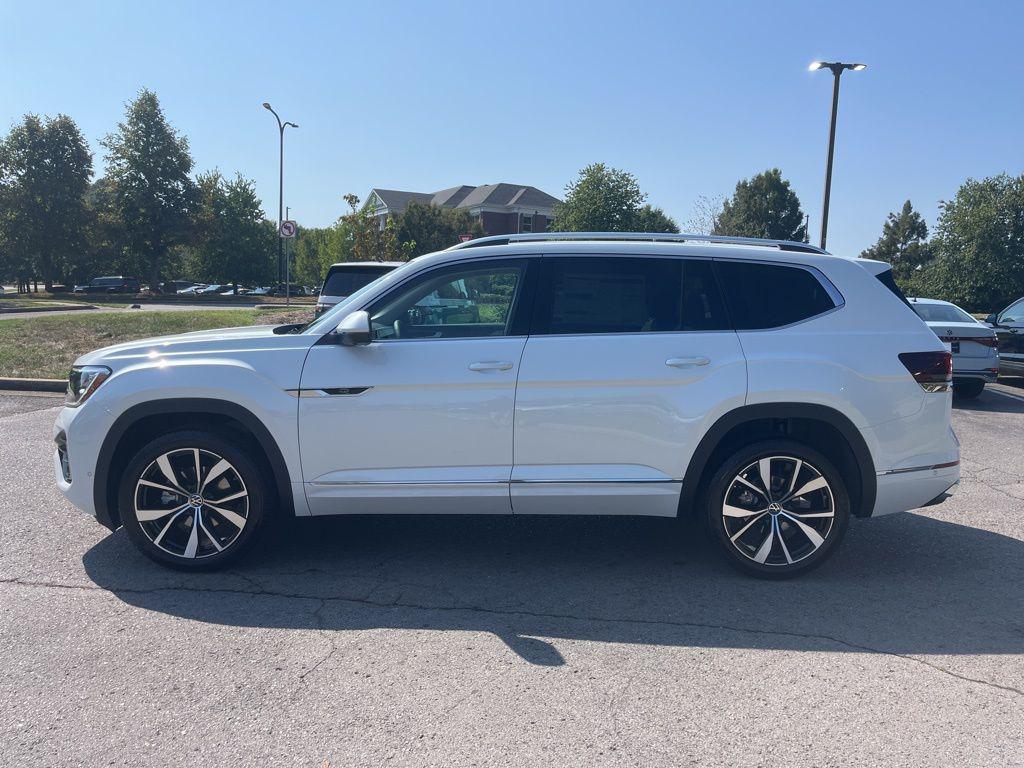 new 2026 Volkswagen Atlas car, priced at $58,402