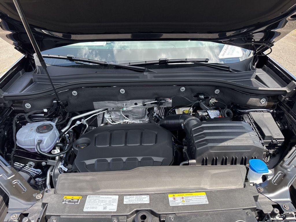 new 2026 Volkswagen Atlas car, priced at $50,682