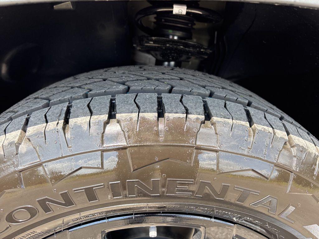 new 2026 Volkswagen Atlas car, priced at $50,682