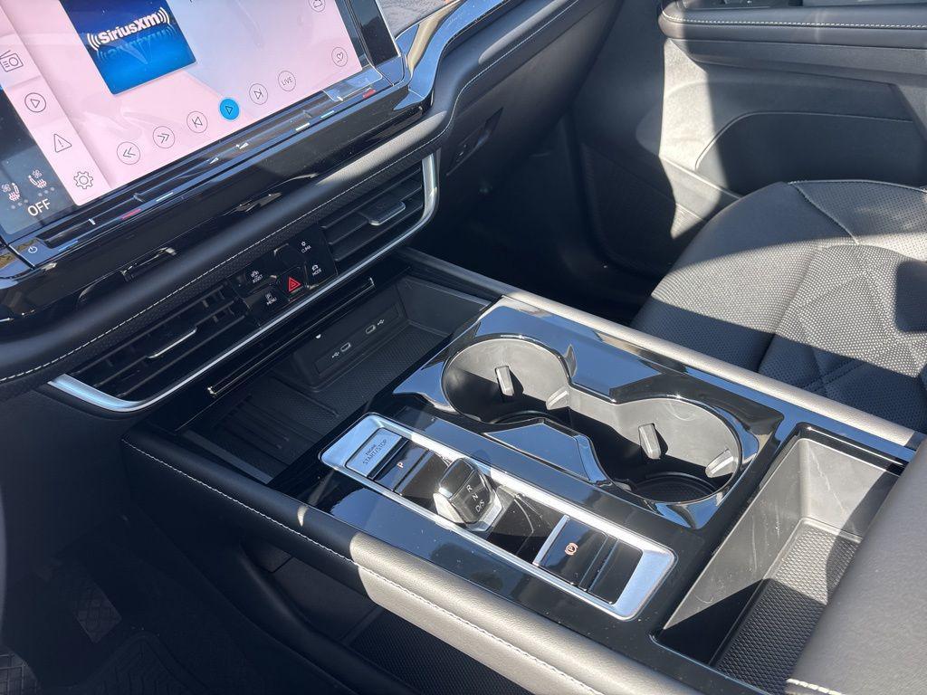 new 2026 Volkswagen Atlas car, priced at $49,348