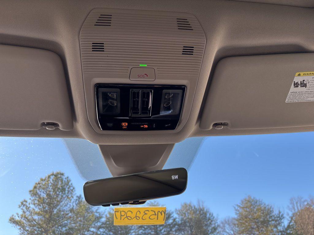 new 2026 Volkswagen Atlas car, priced at $57,303