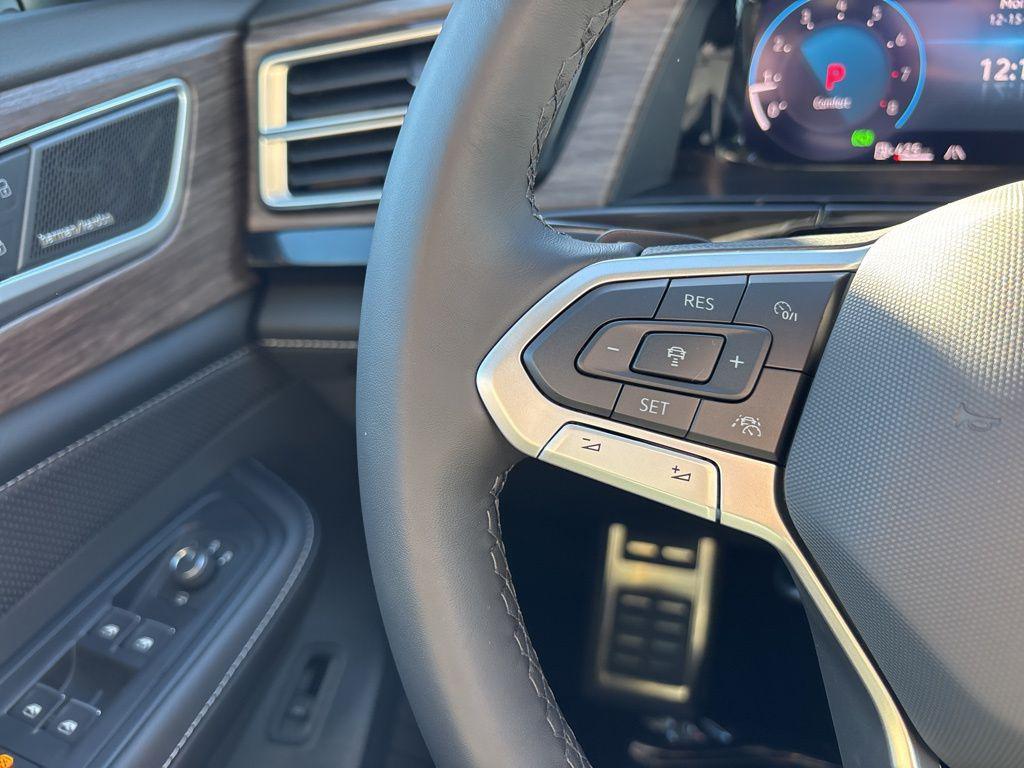 new 2026 Volkswagen Atlas car, priced at $57,303