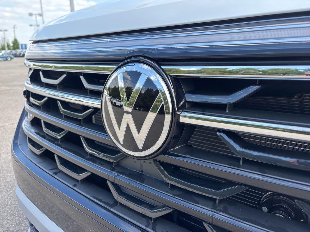 new 2026 Volkswagen Atlas car, priced at $51,137