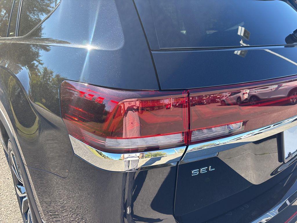 new 2026 Volkswagen Atlas car, priced at $56,889