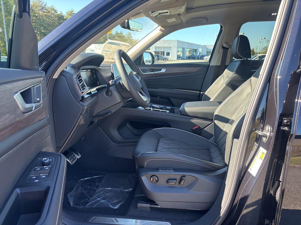 new 2026 Volkswagen Atlas car, priced at $56,889