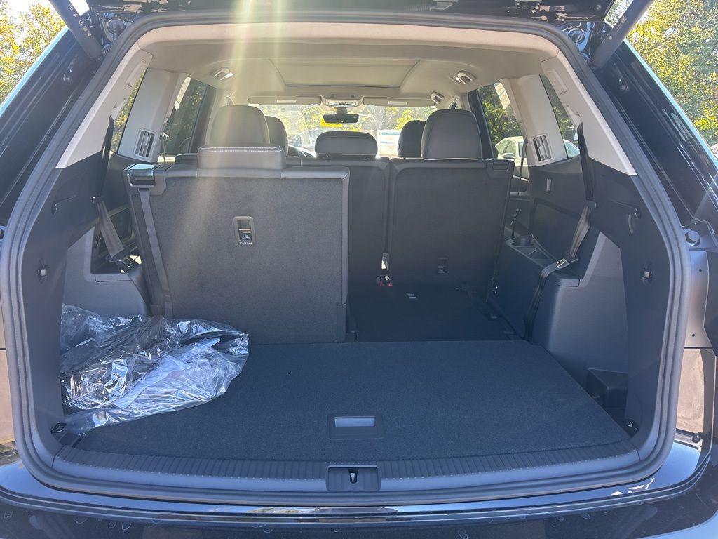 new 2026 Volkswagen Atlas car, priced at $56,889