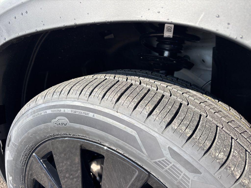 new 2026 Volkswagen Atlas car, priced at $49,093