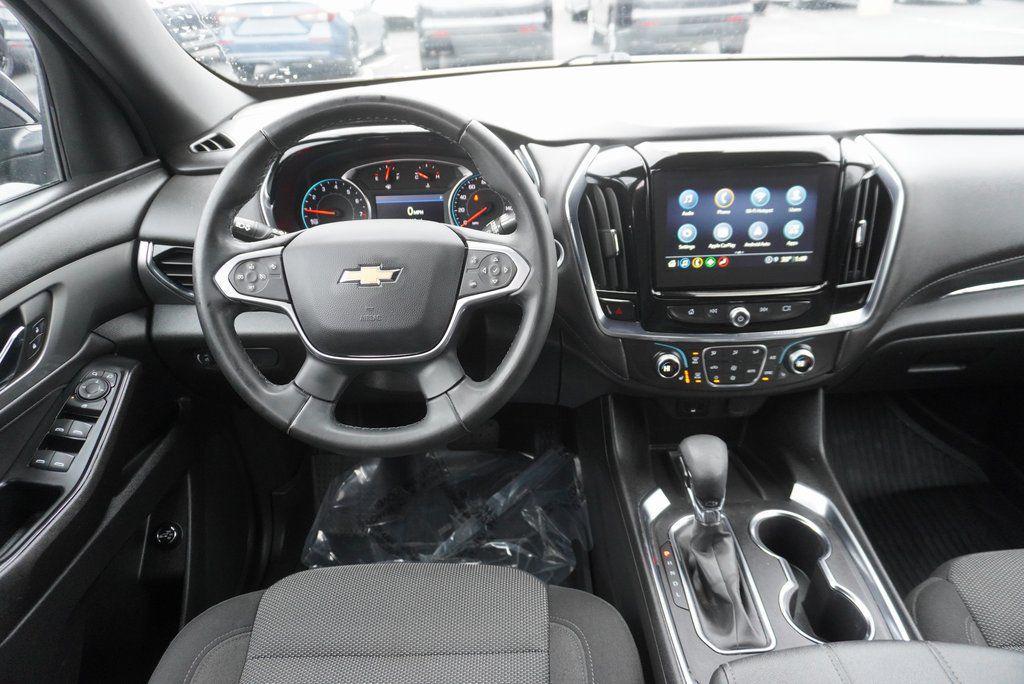 used 2023 Chevrolet Traverse car, priced at $31,300