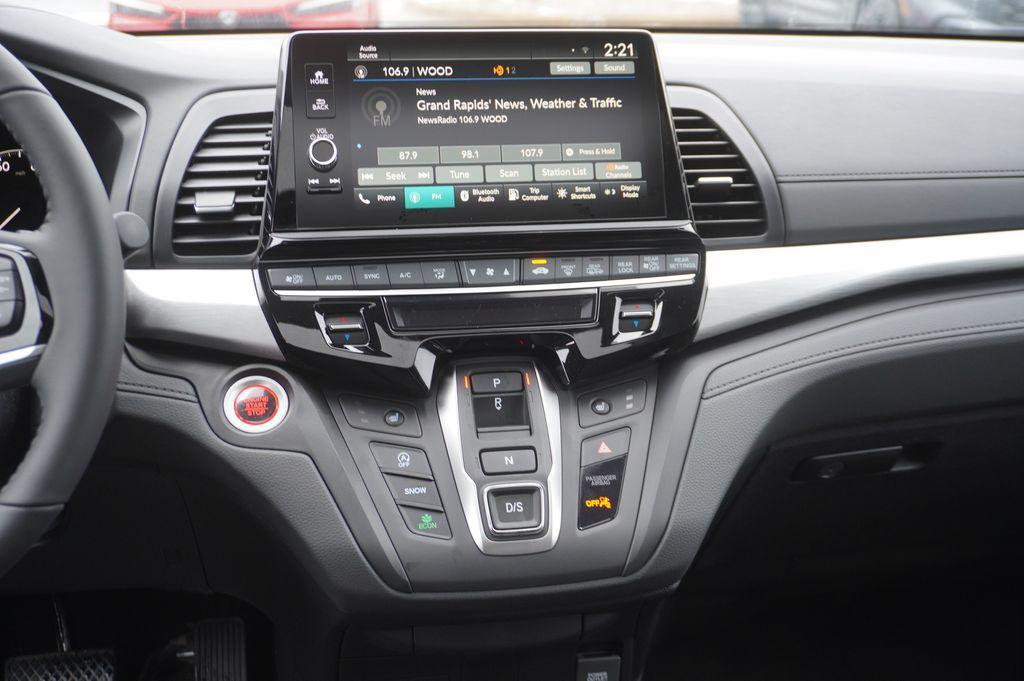 new 2026 Honda Odyssey car, priced at $43,695