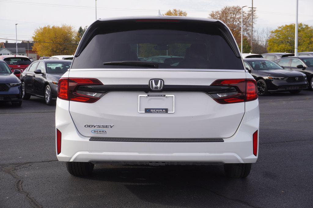 new 2026 Honda Odyssey car, priced at $43,695