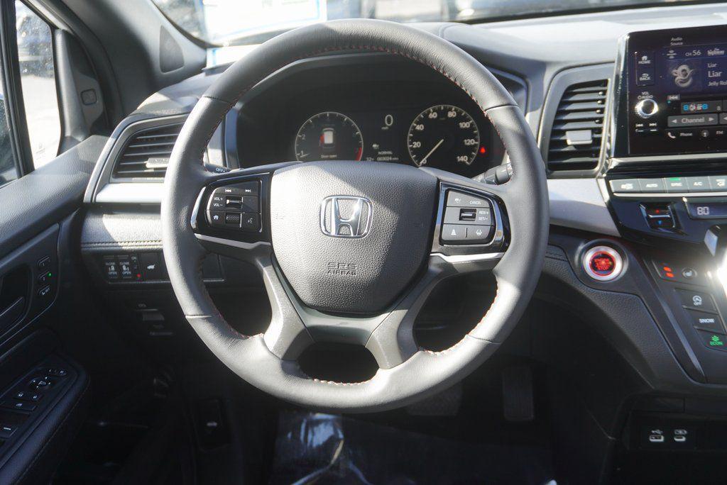 new 2026 Honda Odyssey car, priced at $43,695