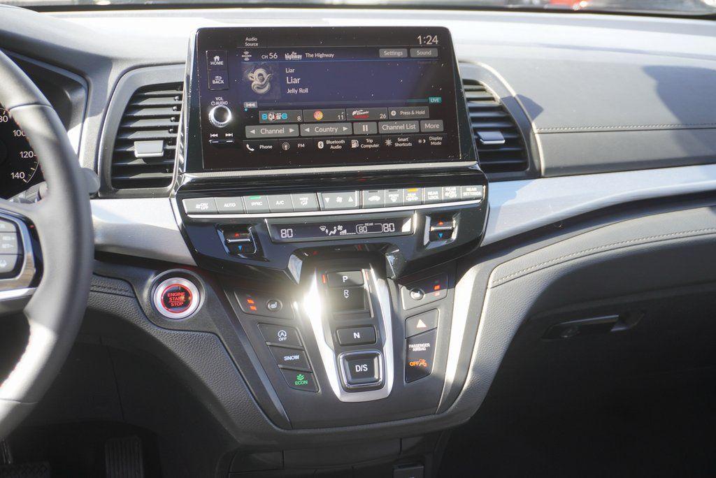 new 2026 Honda Odyssey car, priced at $43,695