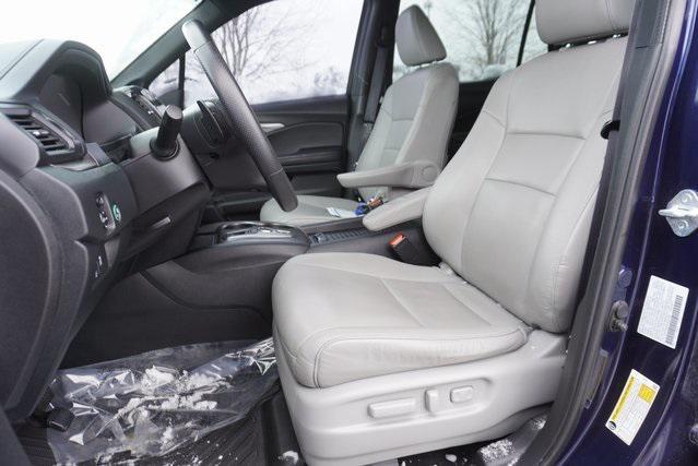 used 2023 Honda Passport car, priced at $27,600