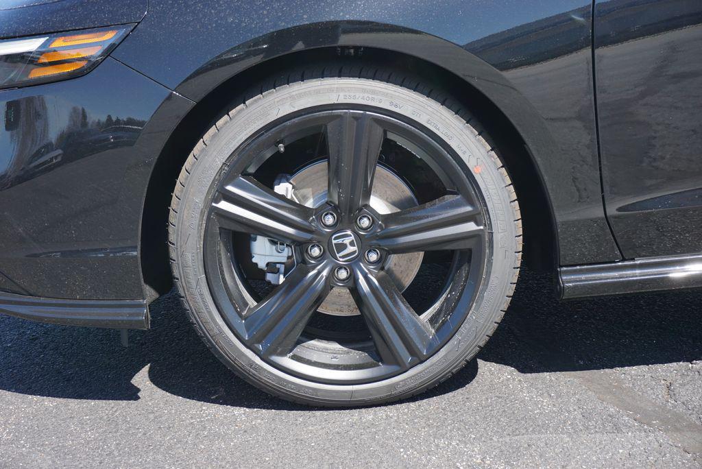 new 2026 Honda Accord Hybrid car, priced at $35,444