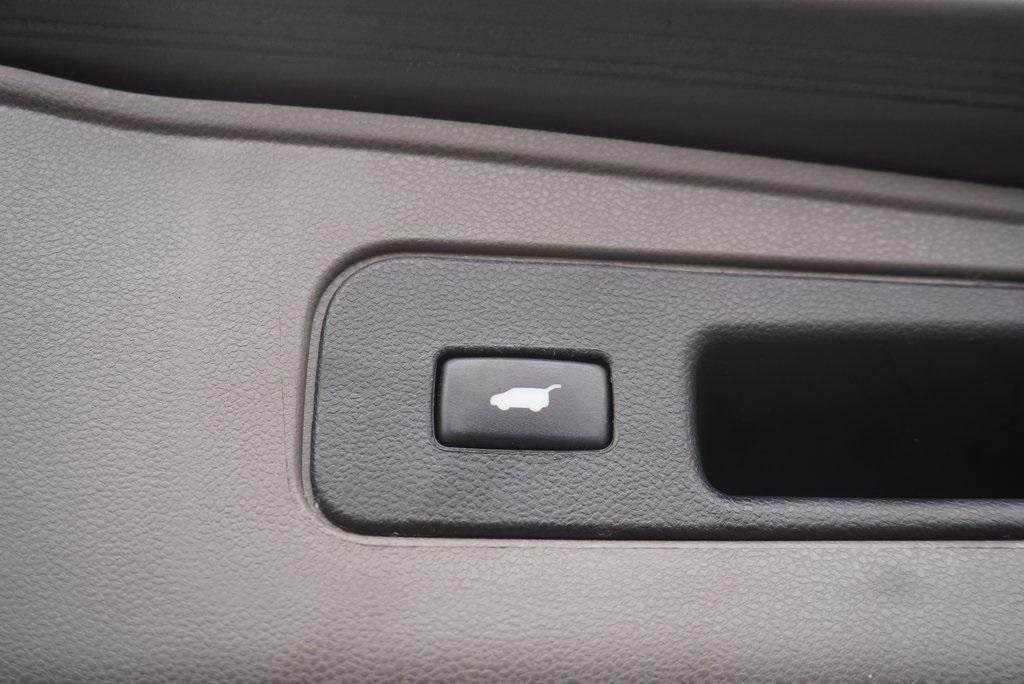 used 2016 Honda Odyssey car, priced at $14,990