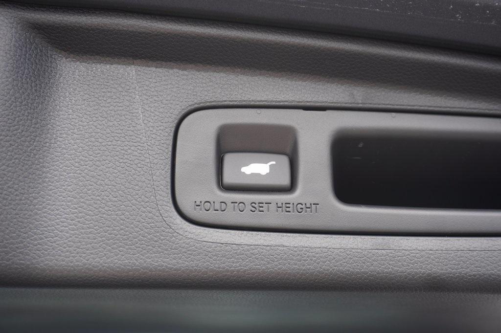 new 2026 Honda CR-V Hybrid car, priced at $40,175