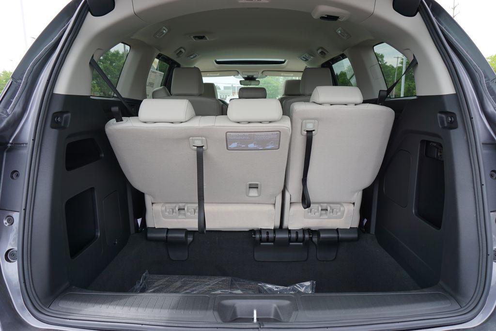 new 2026 Honda Odyssey car, priced at $42,237
