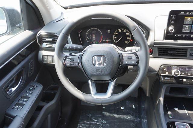 new 2025 Honda Pilot car, priced at $45,795