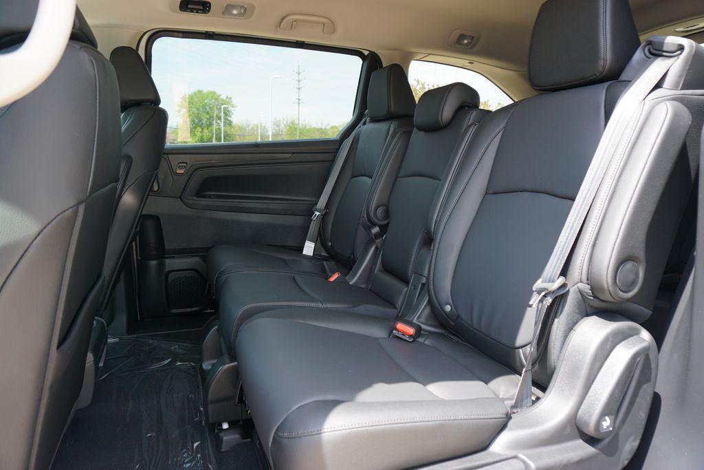 new 2026 Honda Odyssey car, priced at $42,664