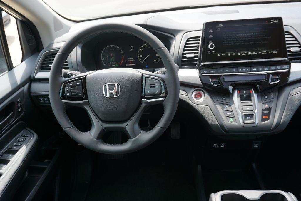 new 2026 Honda Odyssey car, priced at $42,664